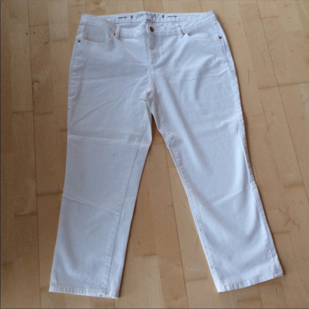 Jennifer Lopez ankle jeans White denim